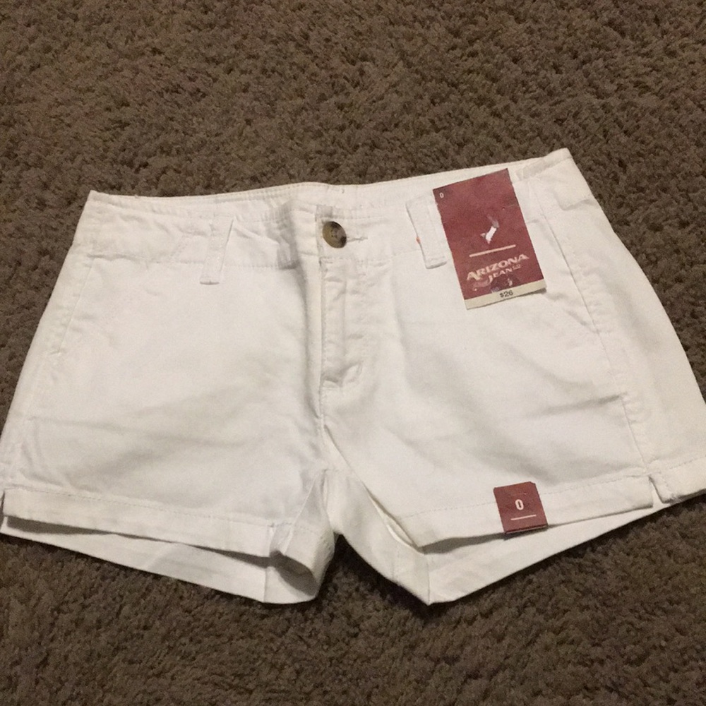 NWTs Arizona white shorts Sz 0